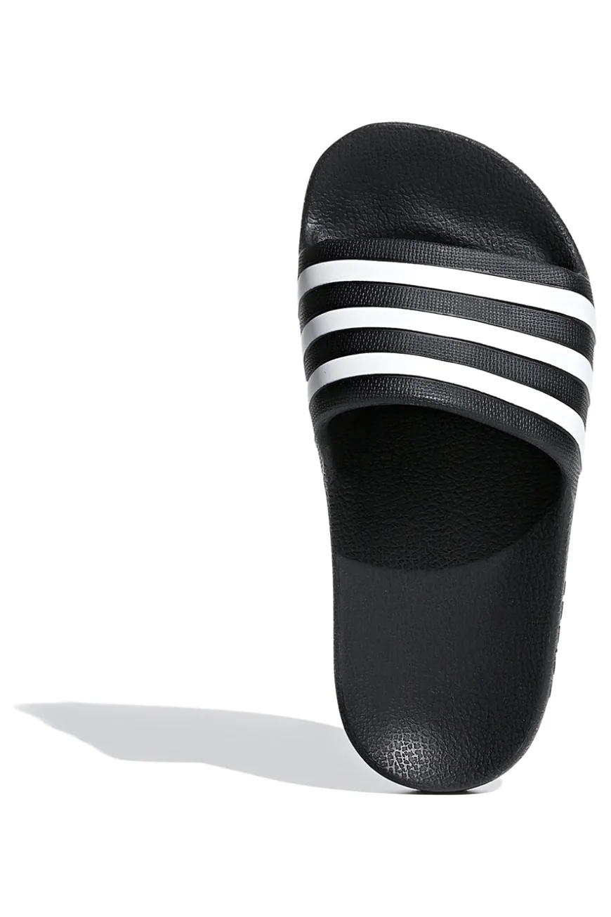 Adidas Adilette Aqua K – Schwarze Pantoletten mit goldenen Details