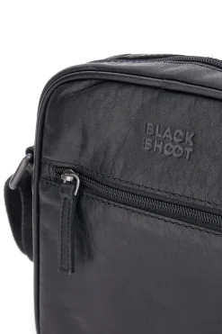 Borsello a tracolla nero compatto con zip frontale Black Shoot BS2355/T