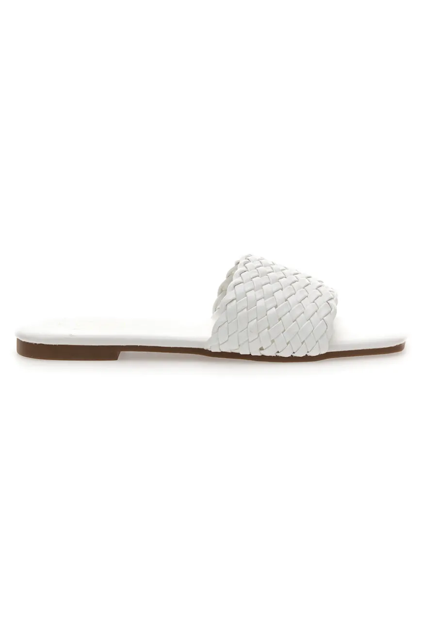 Ciabatte bianche con fascia intrecciata MON DIEU PRE5410