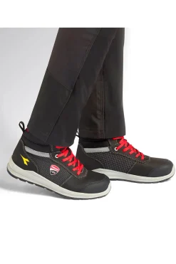 Diadora Speedy Mid S3S Schwarze wasserabweisende mittelhohe Sicherheitsschuhe