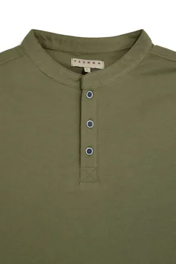 Grünes koreanisches Hals-T-Shirt mit Knöpfen Pittarello Tierra NBY3032