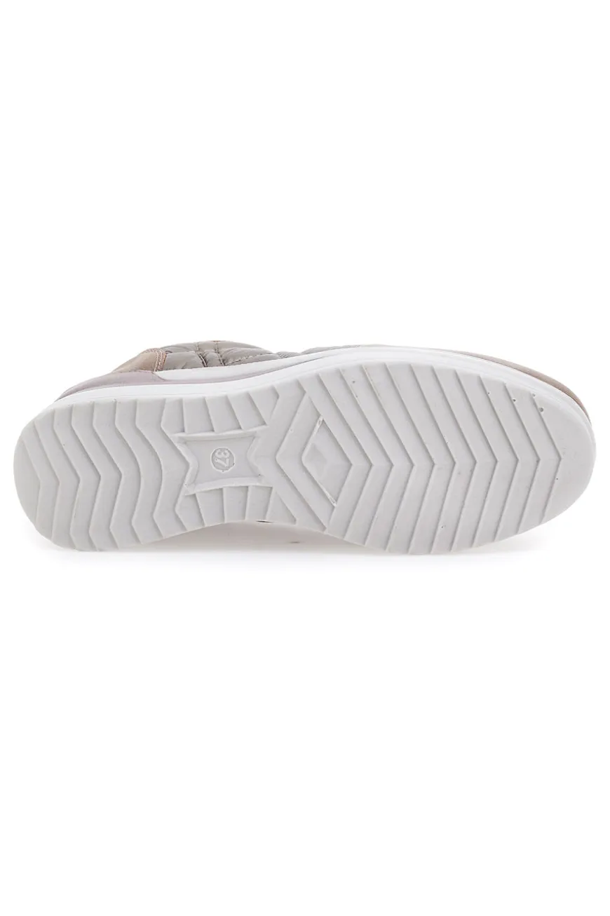 Khakifarbene Sneakers mit Schnürsenkeln und Plateausohle Mio Tempo 12412