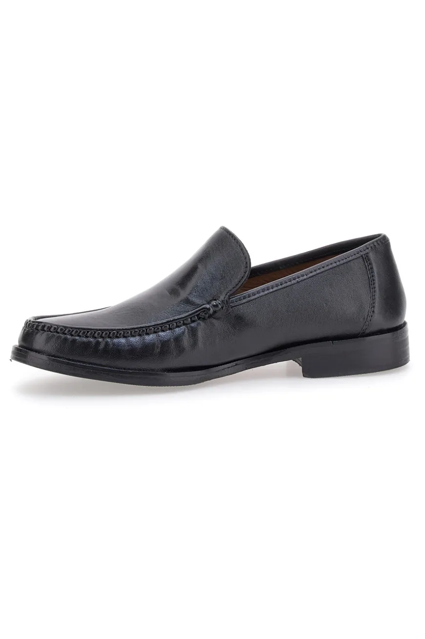 Mocassini Neri in Pelle Claremorris 564