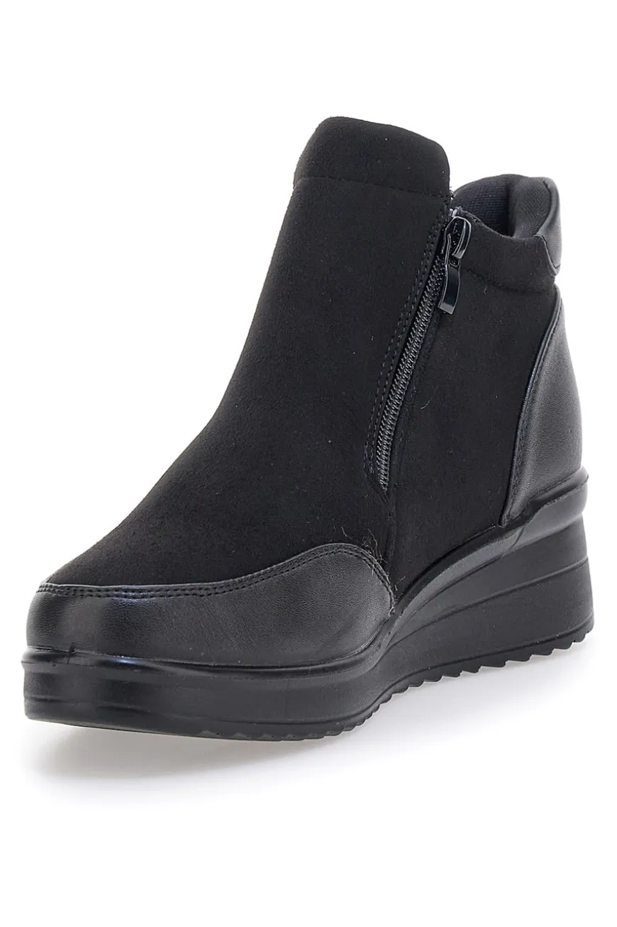 Plocadi MIN63 schwarze Stiefeletten mit seitlichem Reißverschluss und weicher Innensohle
