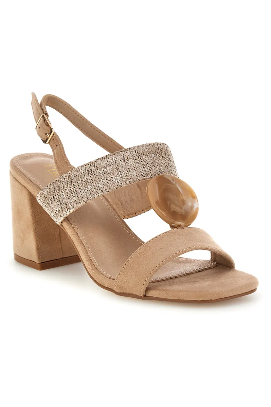 Sandali beige con fascia in tessuto e tacco largo First lady P703