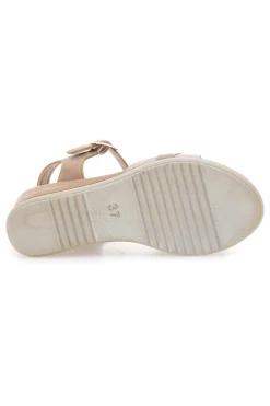Sandali beige con zeppa e morsetto INBLU 06 FK