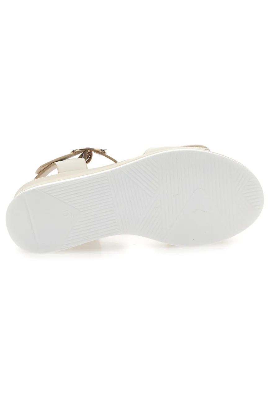 Sandali flat beige con maxi fibbia decorativa Energy E475