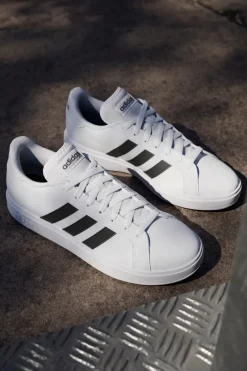 Sneakers bianche con strisce nere stile tennis Adidas Grand Court Base 2