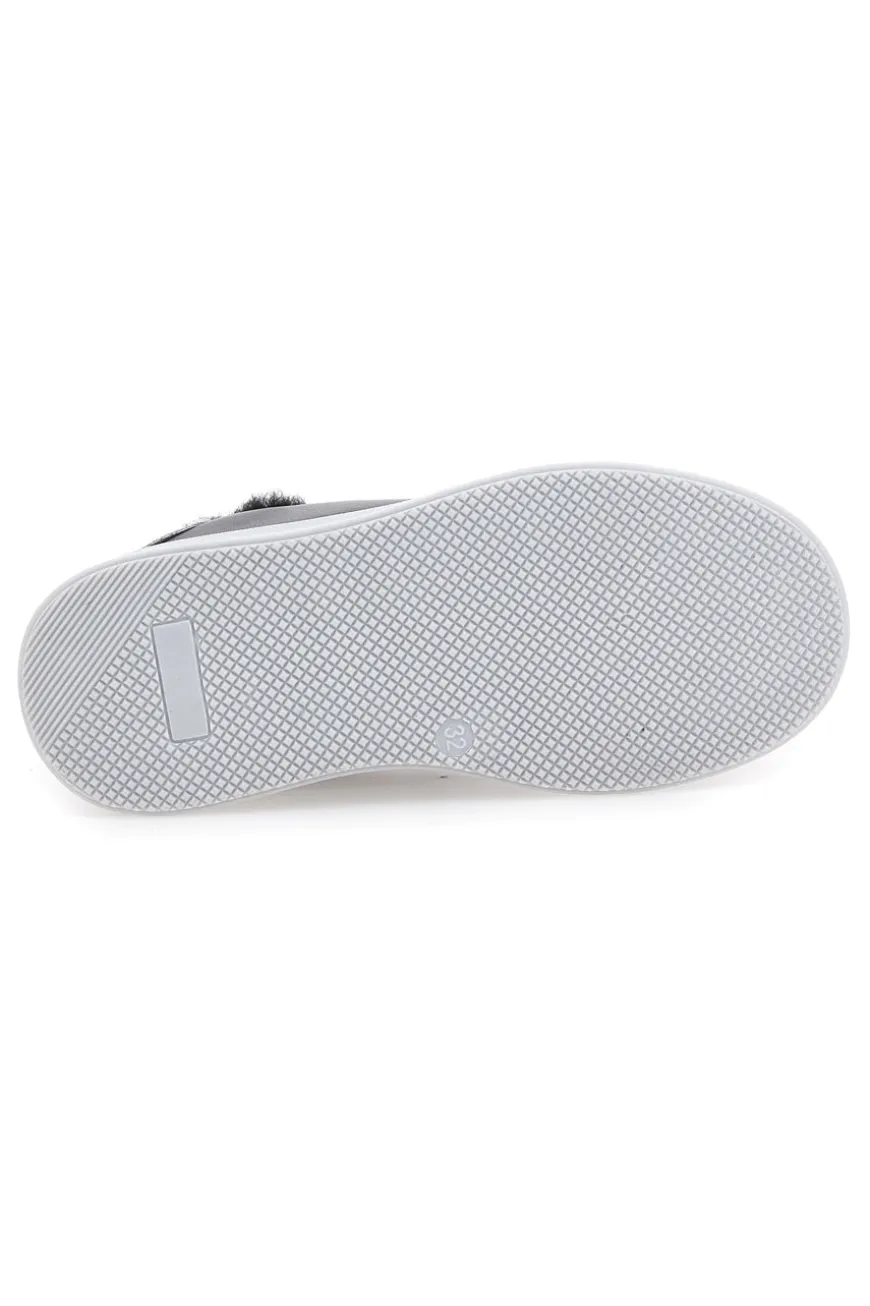 Sneakers nere con pelliccia e dettagli metallici Grazie Girl 153451